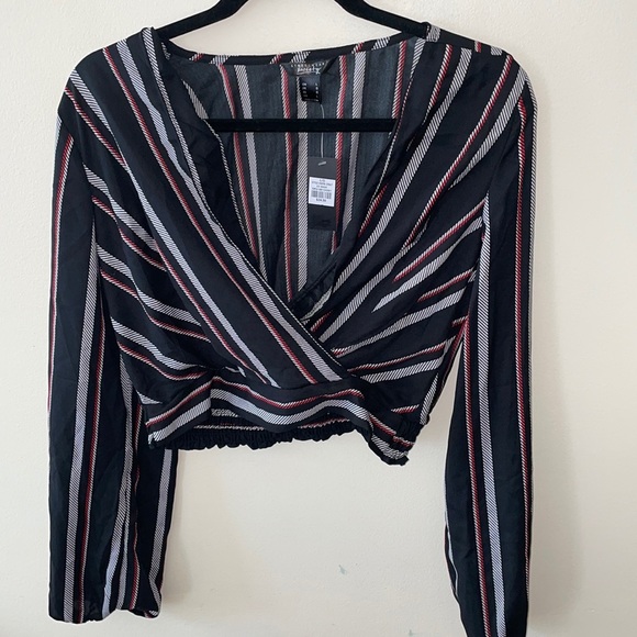 Urban planet crop top - Picture 1 of 3